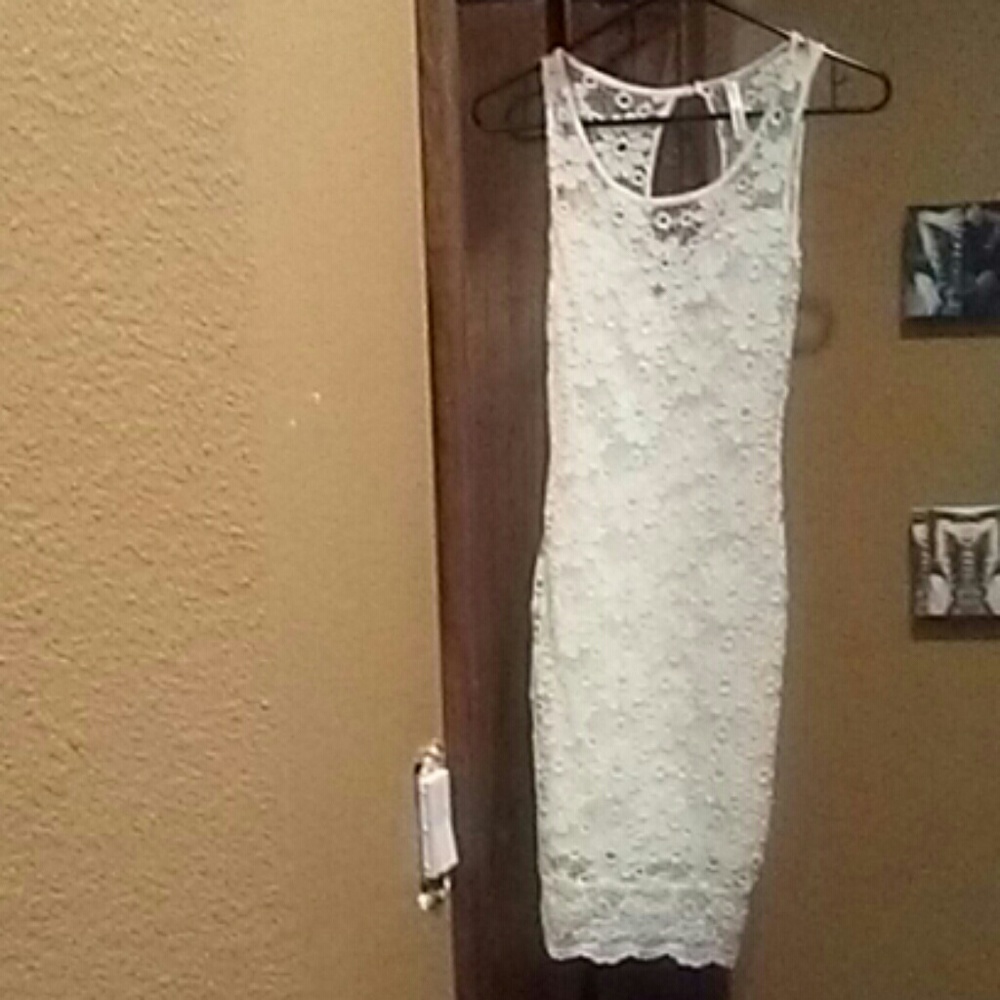 White Chic lace dress